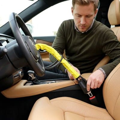 antivol-voiture-homme-utiluse