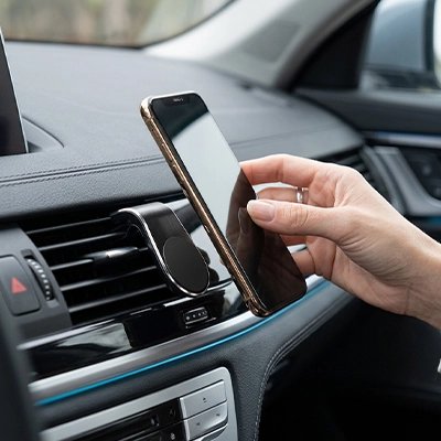 Support téléphone voiture main