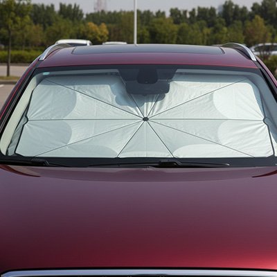 Est-il risqué de laisser sa voiture exposée au soleil ?