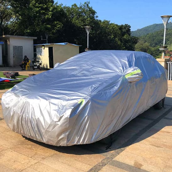 bache pour voiture blanche
