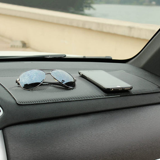 Tapis voiture pour tableau de bord - dashboard™