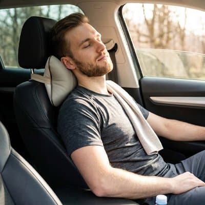 oreiller-de-voyage-voiture-gris