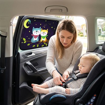 pare-soleil-voiture-maman-prend-bebe