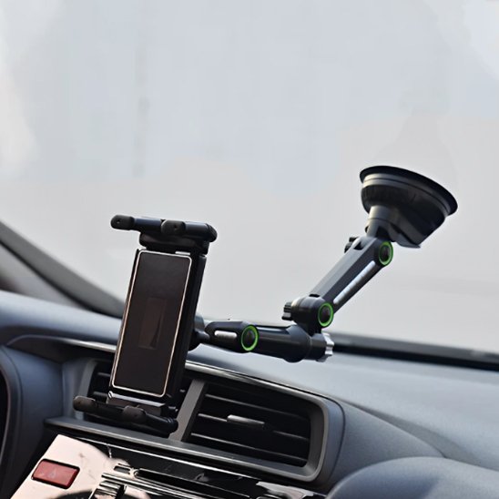 Support tablette voiture, personne conduit.